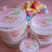 Load image into Gallery viewer, Calmly candles crafted by hand soy wax fragrance candles. Snow fairy scented soy candles in 3 sizes, 30cl, 20cl and 4cl. Hand poured in Surrey, UK. Vegan and cruelty free. 100% cotton wick
